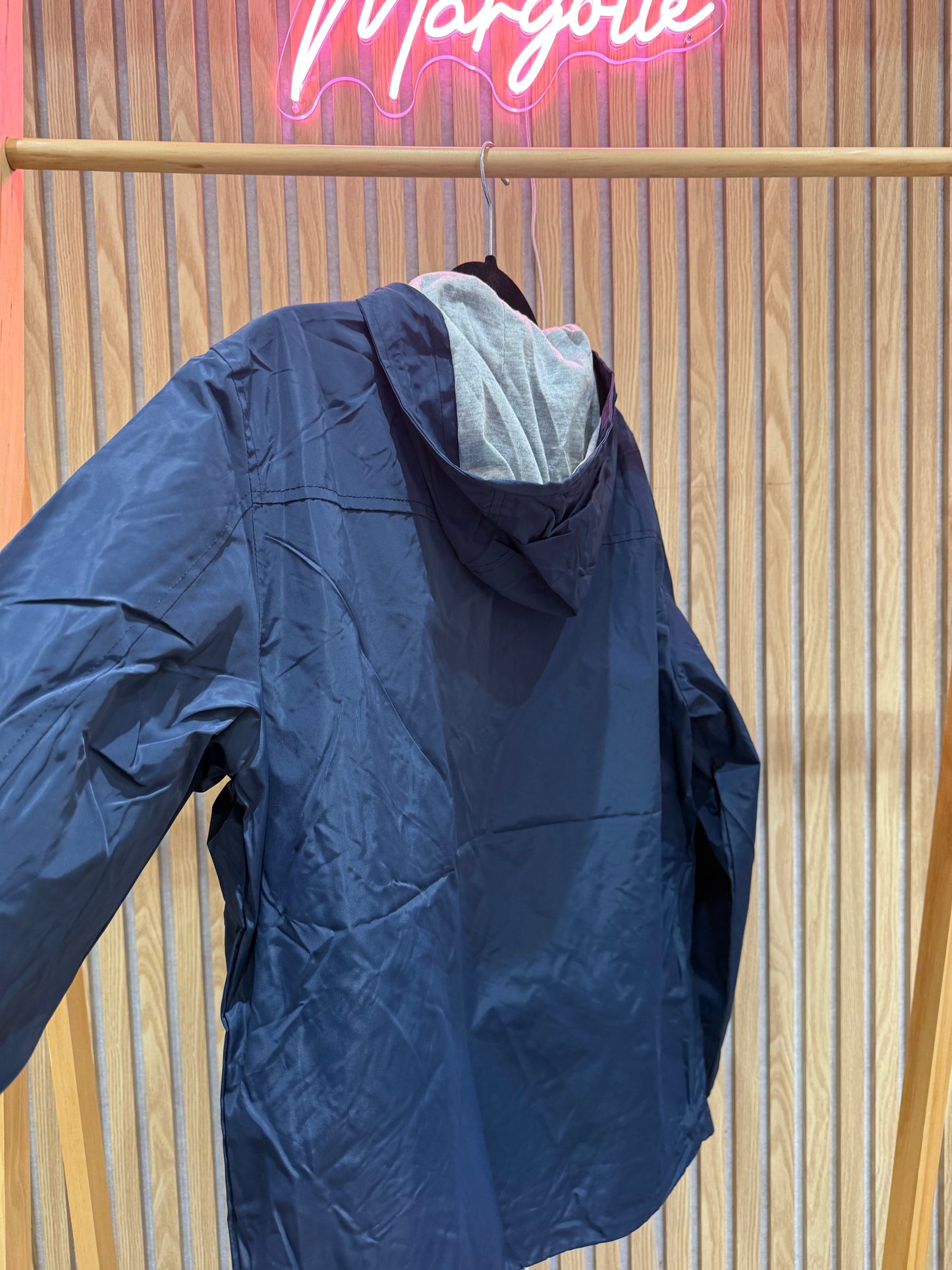 Coupe vent bleu marine - Le raffiné