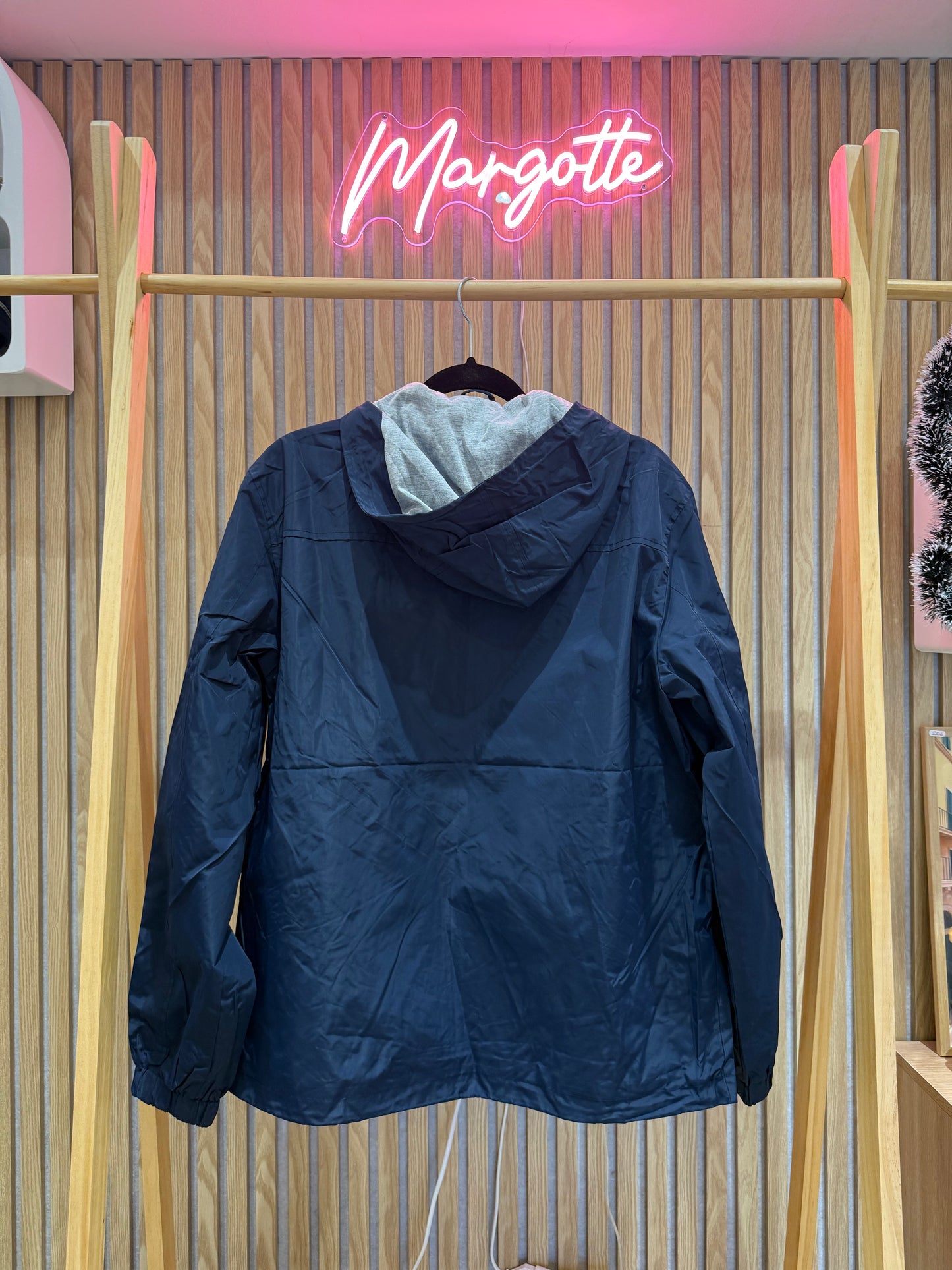 Coupe vent bleu marine - Le raffiné